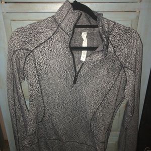 Lululemon pullover. Size 6